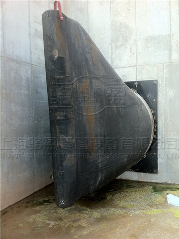 弯嘴<a href=http://yiantimesjz.com/ target=_blank class=infotextkey><a href=http://yiantimesjz.com target=_blank class=infotextkey>卡箍式鸭嘴阀</a></a>的特点